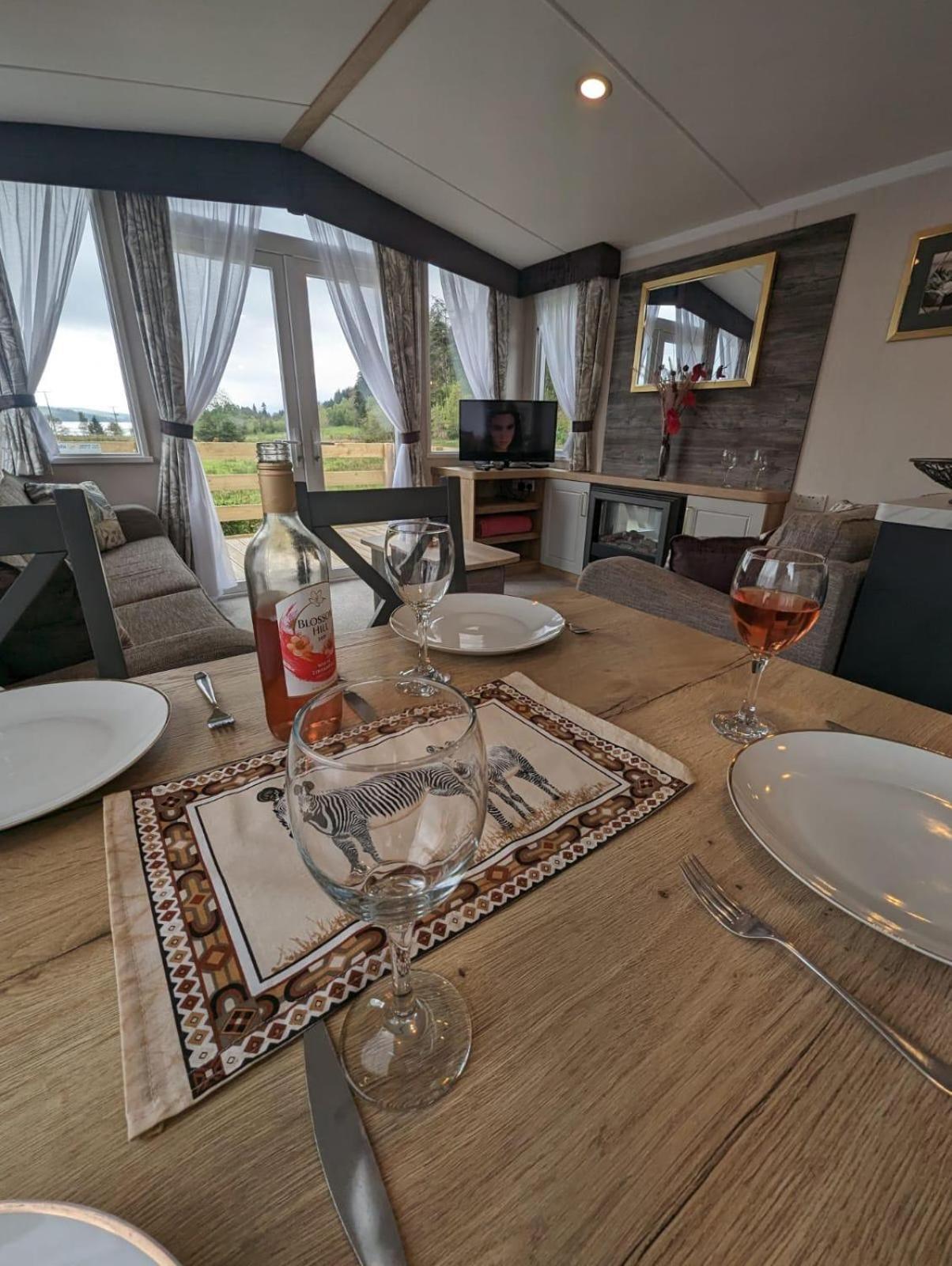 Swift Bordeaux Sea View No 3 Villa ดูนูน ภายนอก รูปภาพ
