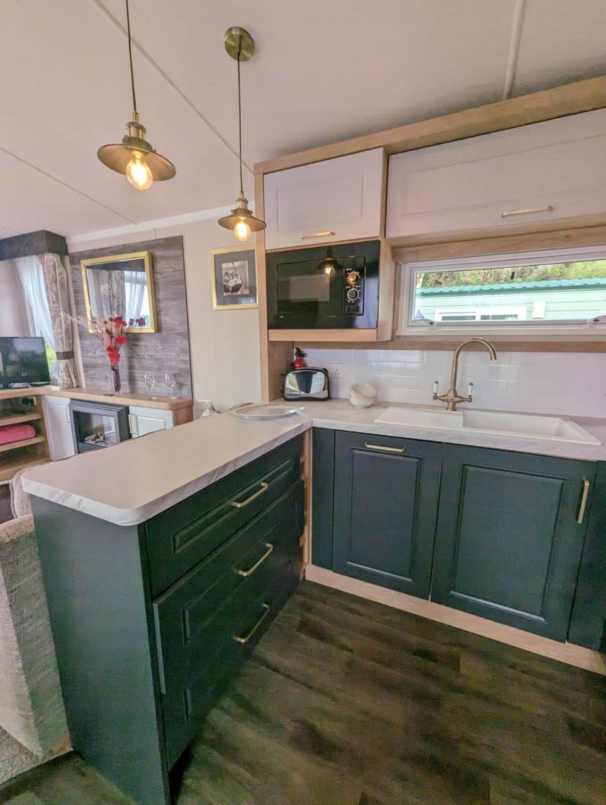Swift Bordeaux Sea View No 3 Villa ดูนูน ภายนอก รูปภาพ
