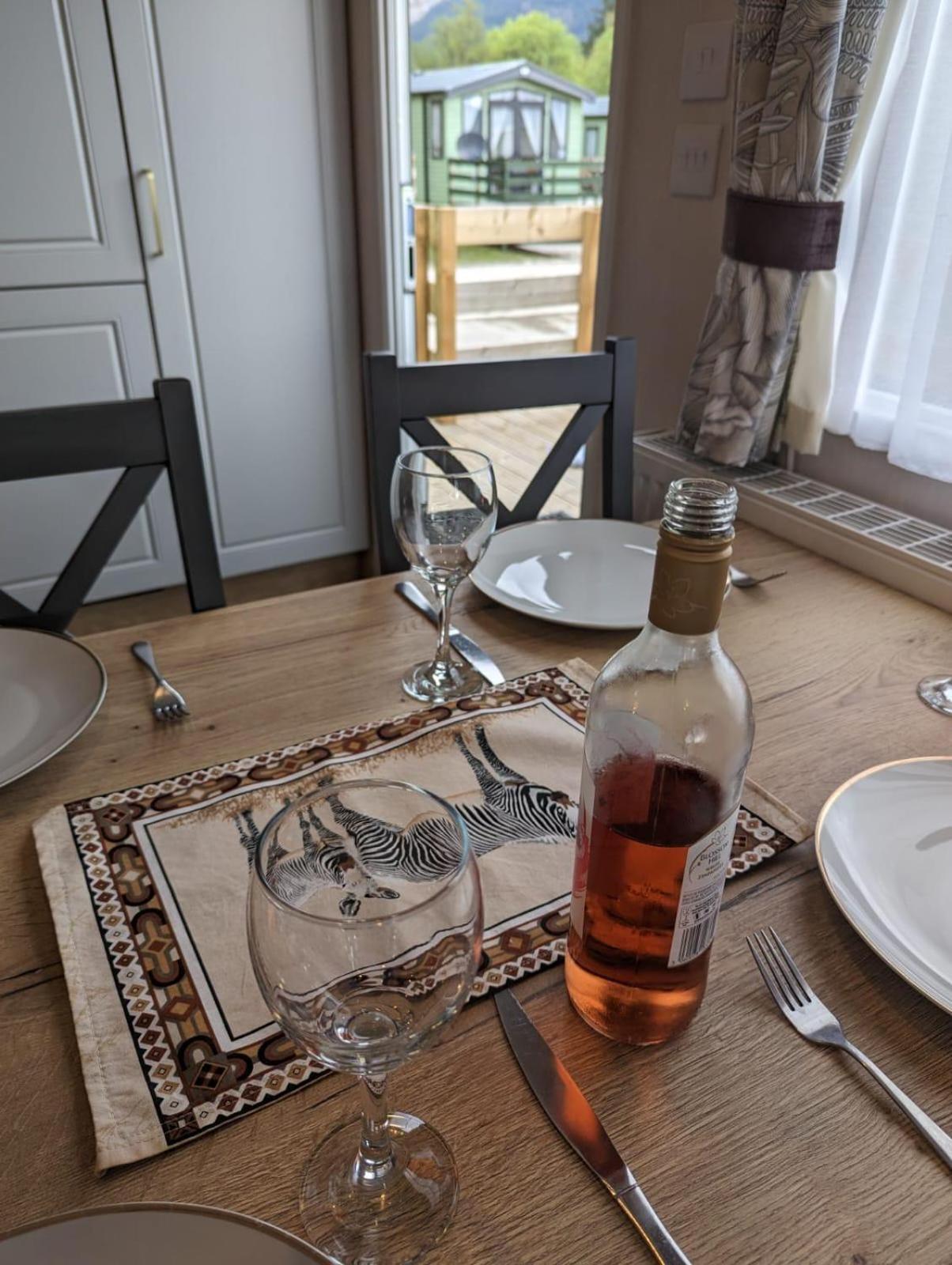 Swift Bordeaux Sea View No 3 Villa ดูนูน ภายนอก รูปภาพ